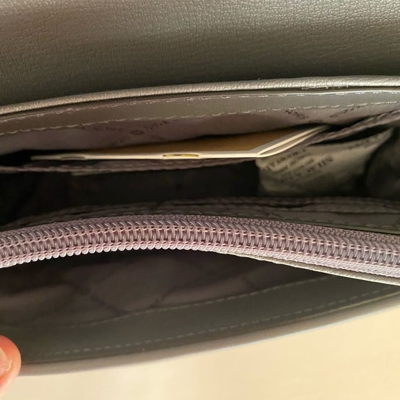 Brand née Micheal kors bah😍 - Picture 6 of 12